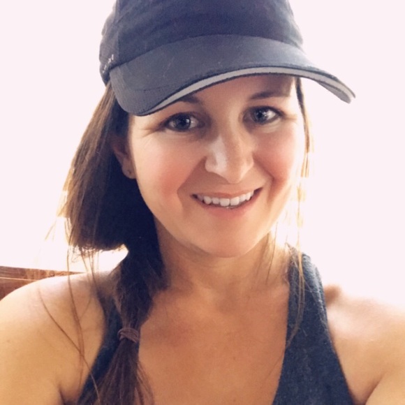 Meet your Posher, Cassandra - Picture 3 of 4